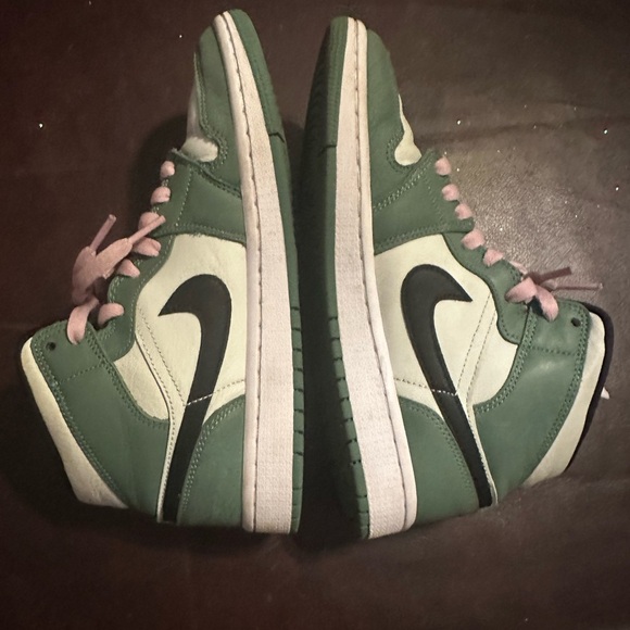 Nike Jordan - Picture 4 of 8